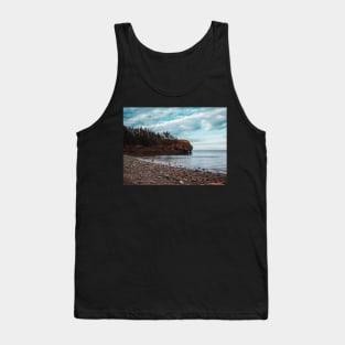 Pokeshaw Rock New-Brunswick, Canada V2 Tank Top